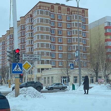 2-Ухкомнатная Современная Новая Квартира В Центре Города Qostanaj Buitenkant foto